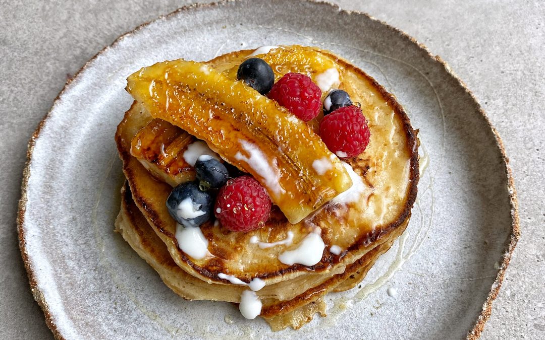 Buttermilk Pancakes & Caramelised Banana