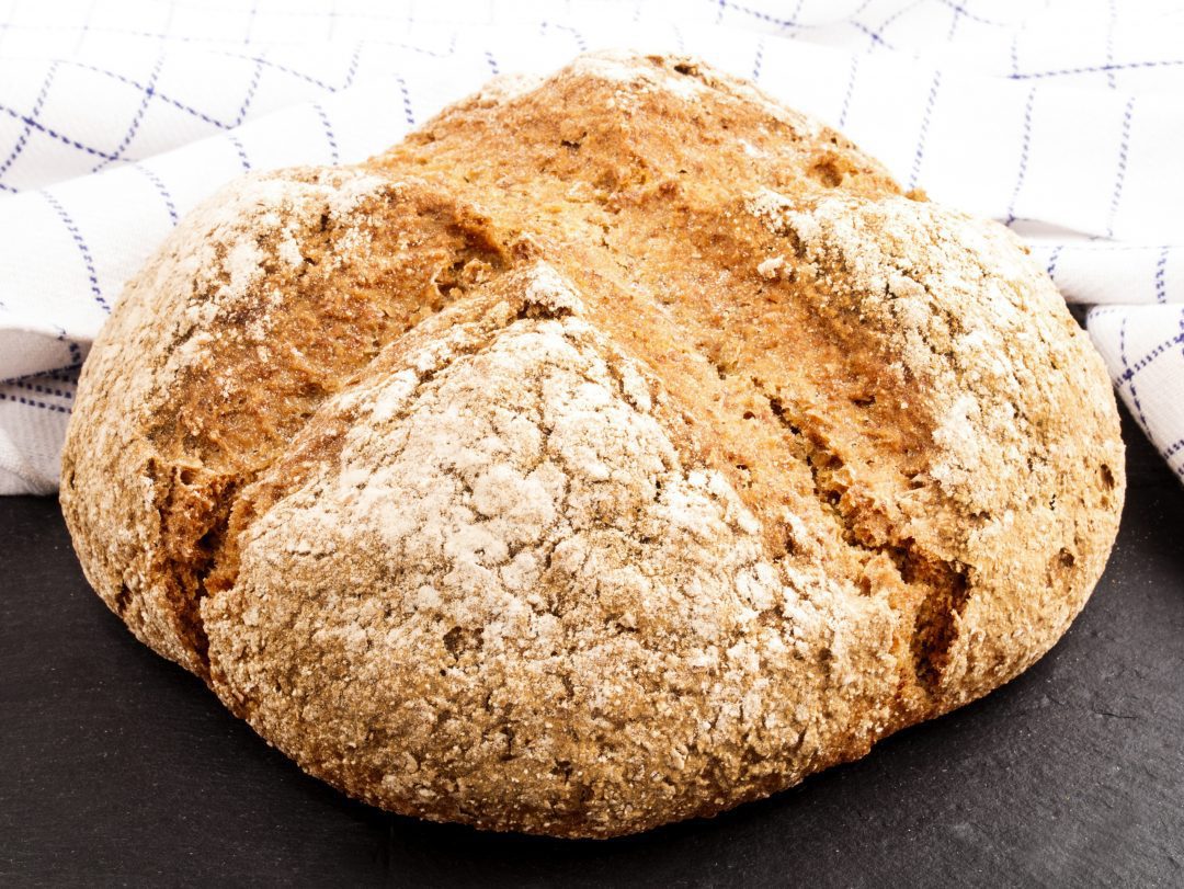 Vintage cheddar, white onion and chive soda bread