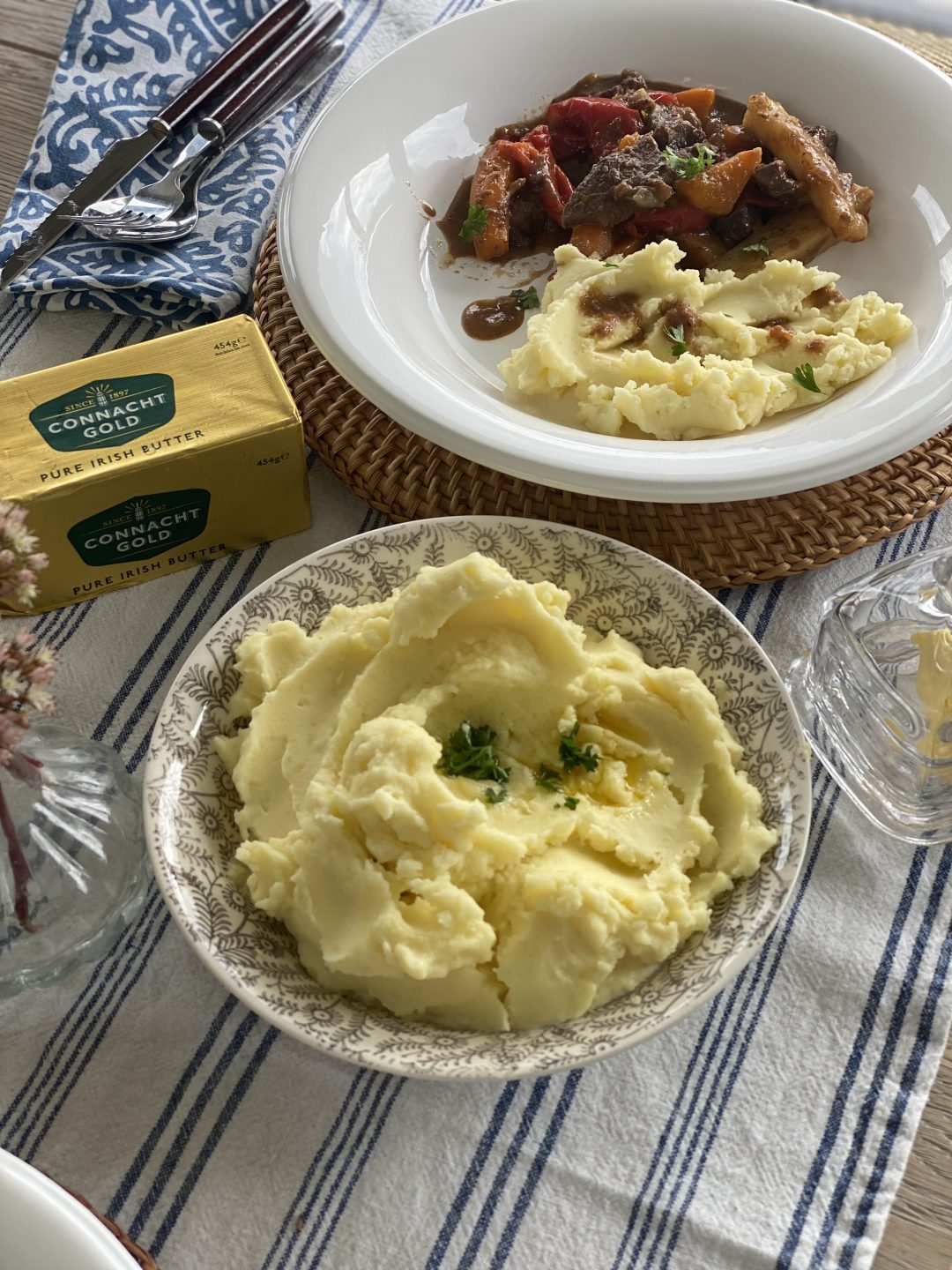 Stew and buttery, creamy mash potato