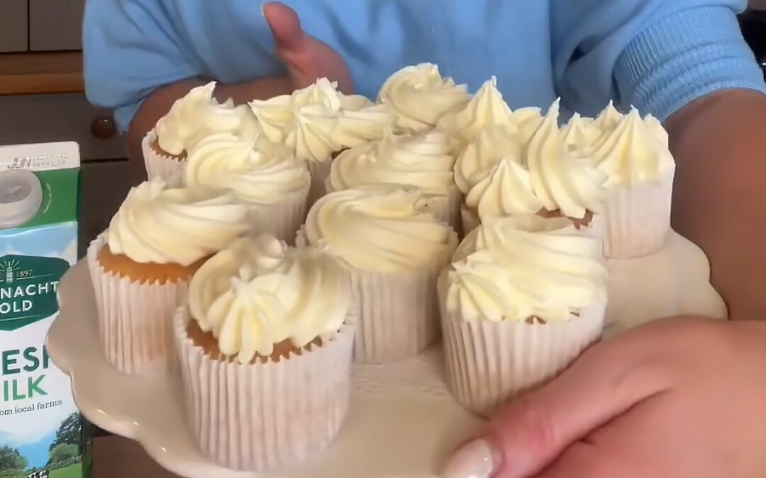 Lemon Buns & Vanilla Buttercream