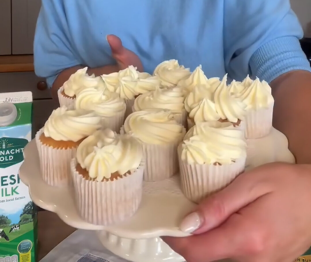 Lemon Buns & Vanilla Buttercream